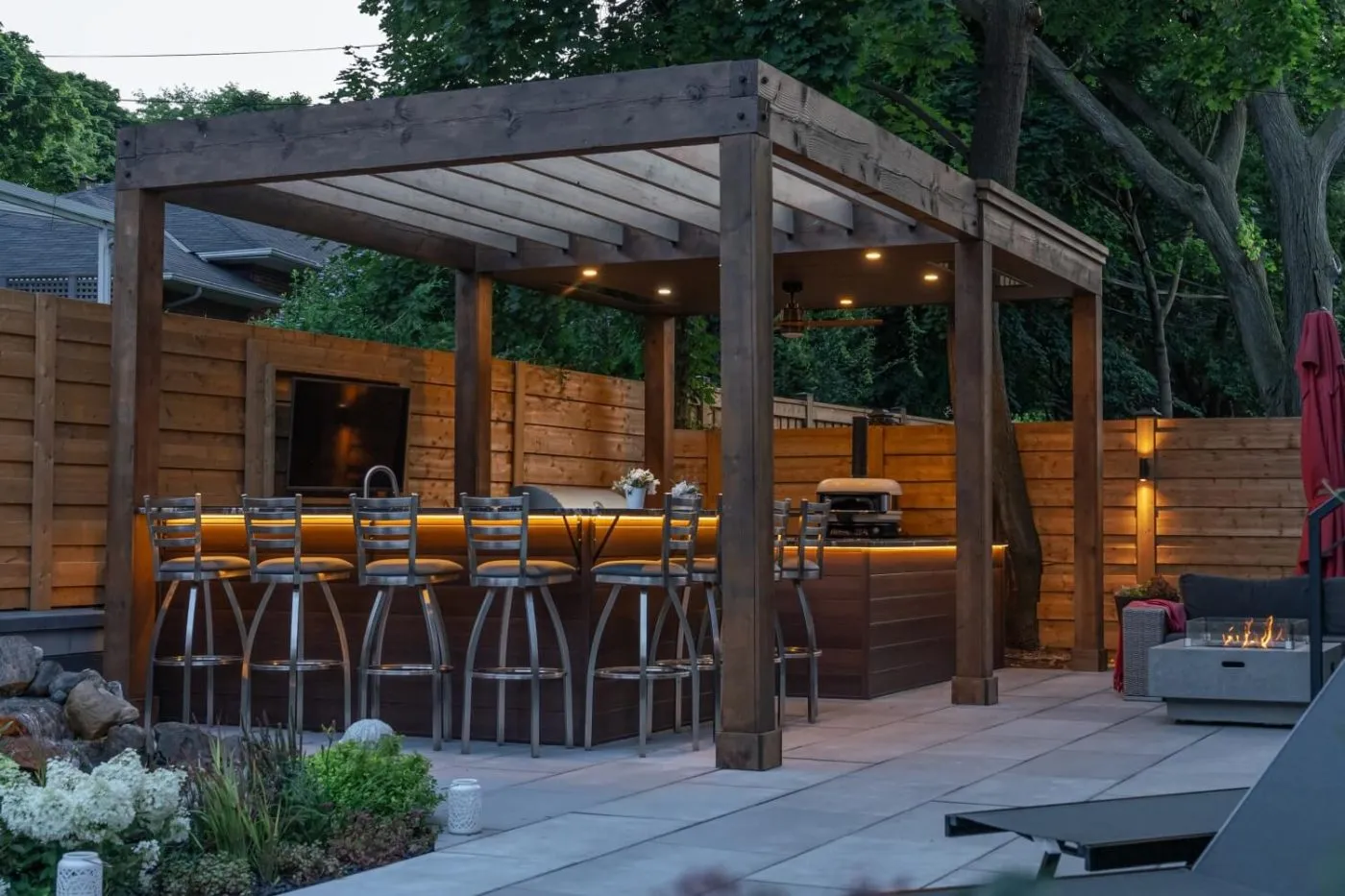 Outdoor kitchen installation GTA 1400x933