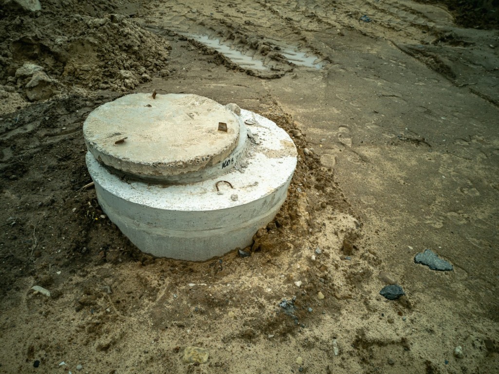 dug in concrete well rings with a concrete cover 2024 11 27 10 29 56 utc